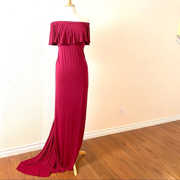Dresses & Skirts - Burgundy Off Shoulder Knit Ruffled Maxi Dress M